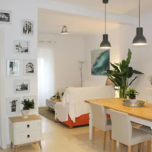 https://lolas-apartment.1costadelsol.com